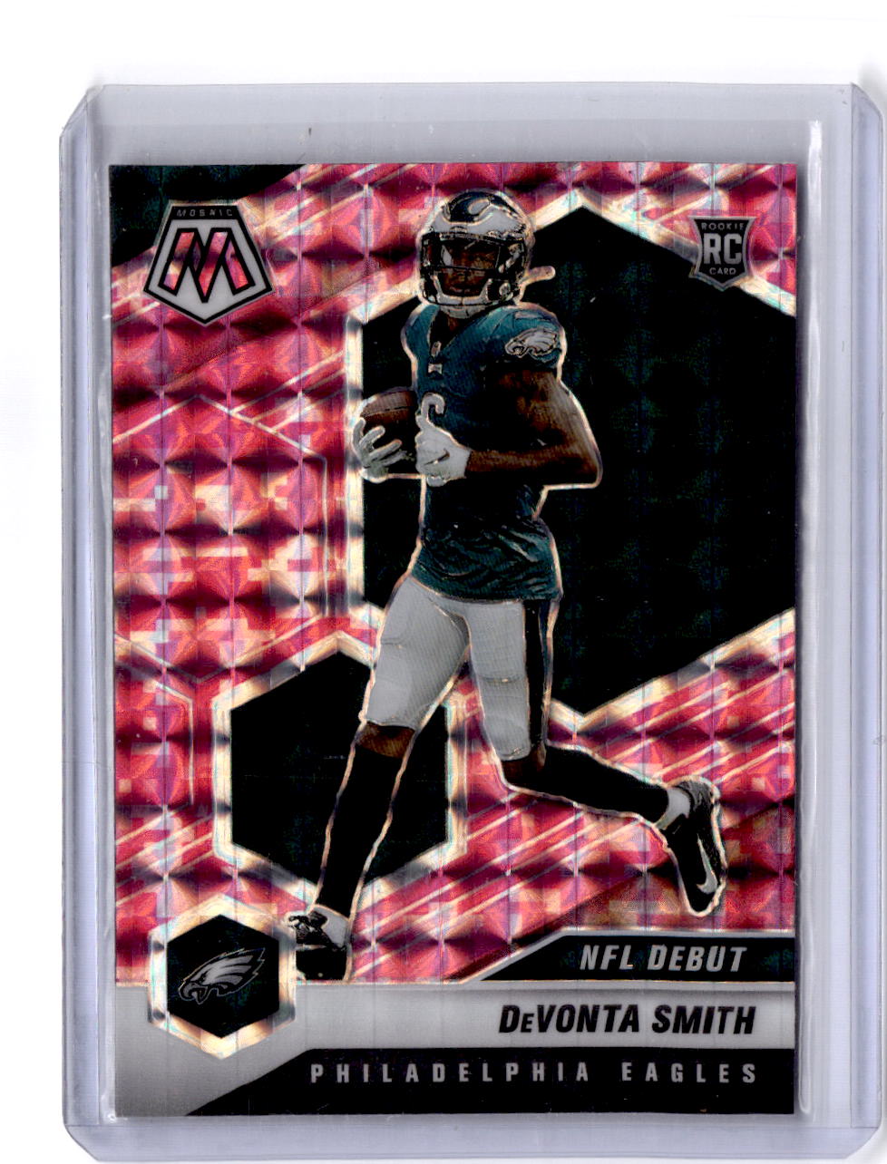 2021 Panini Mosaic #246 DeVonta Smith Prizm Camo Pink