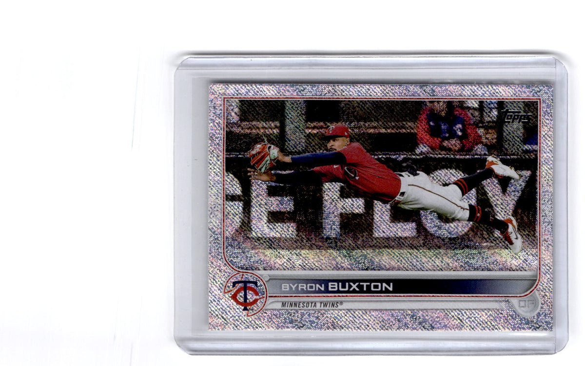 2022 Topps Chrome Sonic #174 Byron Buxton silver shimmer /875