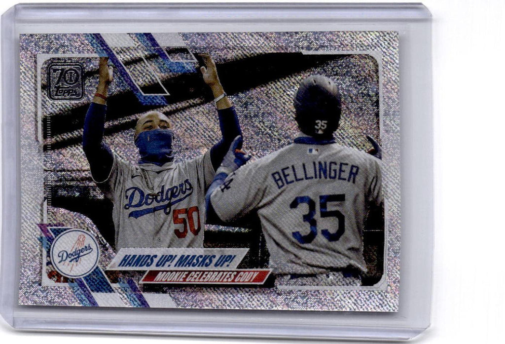 2021 Topps #303 Hands Up! Masks Up! Foilboard (Walmart) #/790