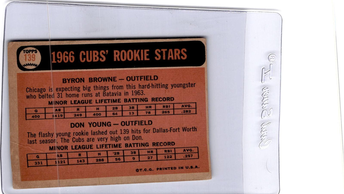 1966 Topps #139 Cubs 1966 Rookie Stars (Byron Browne / Don Young)